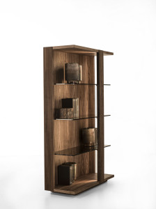 Высокий шкаф из массива дерева с комодом