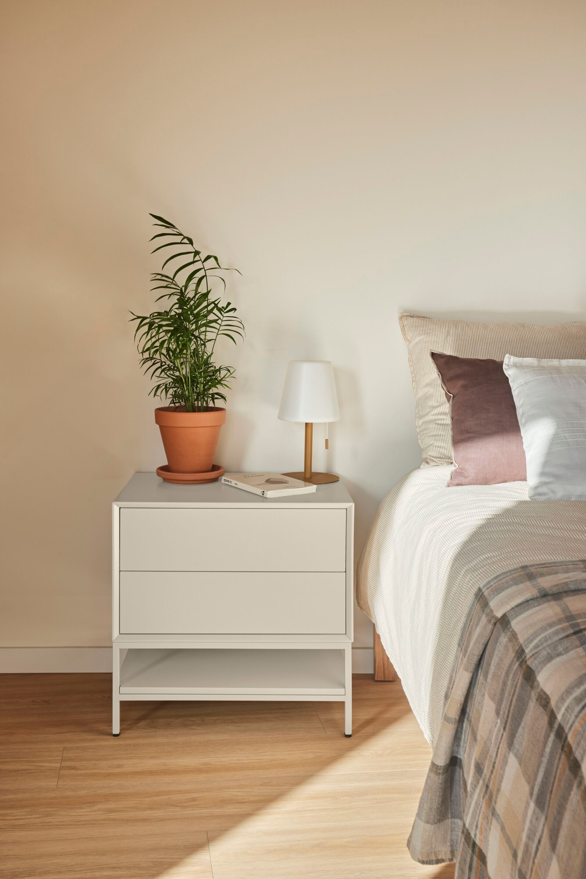 Прикроватная тумбочка из МДФ с ящиками TEULAT Platt ARCH-00010268 - Вид №2