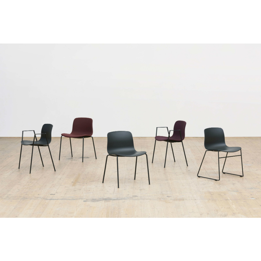 Стул AAC19, светло-серый с черным основанием Hay 219701120 - Вид №1