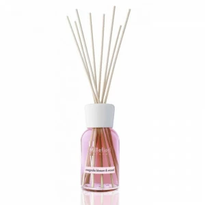 Диффузор с палочками 500мл "Цветы магнолии и дерево" Magnolia blossom & Wood MILLEFIORI MILANO МАГНОЛИЯ 267401 Розовый