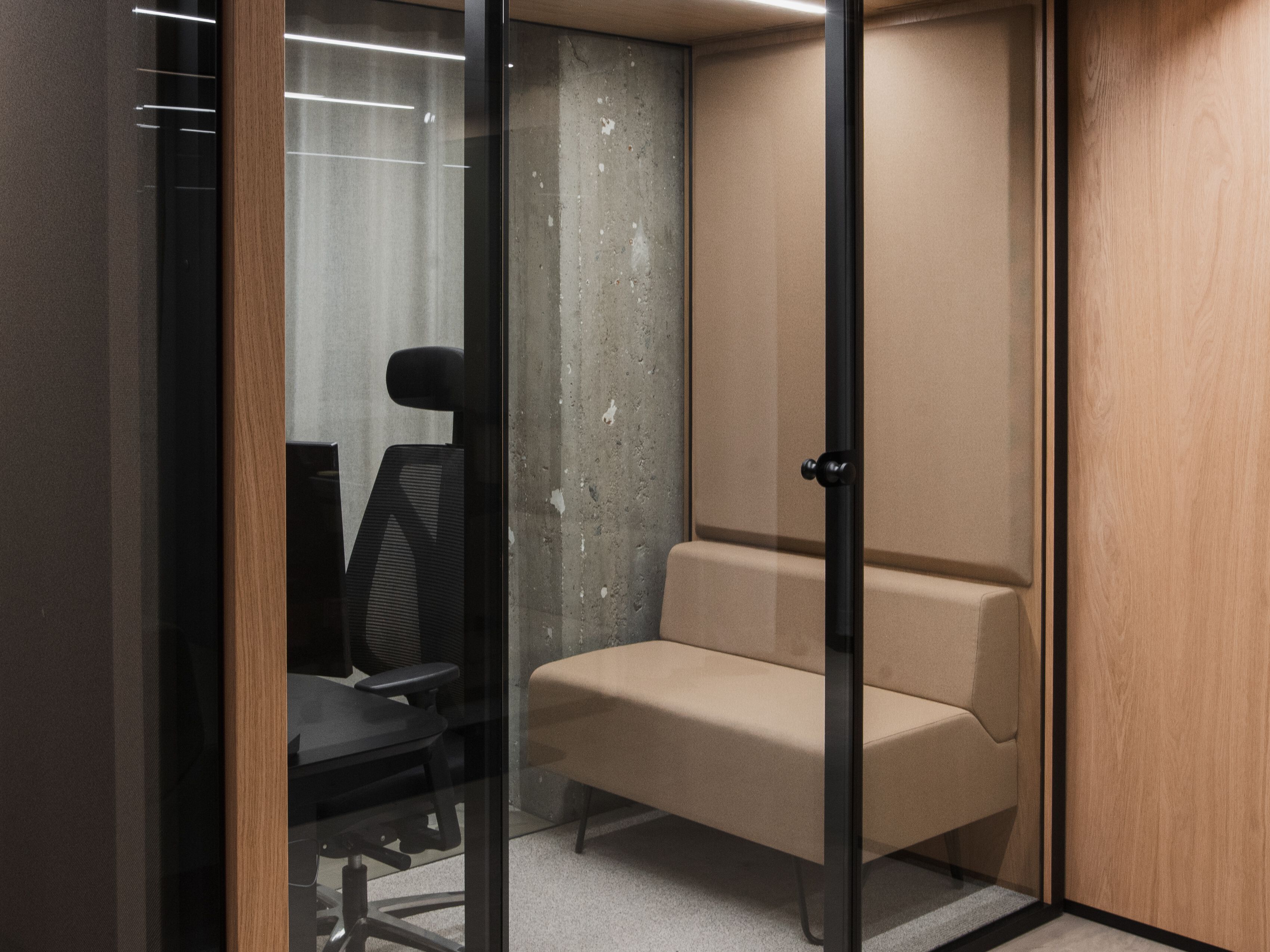 Многосторонняя акустическая офисная кабина со встроенным освещением Taiga Concept Lohko Box ARCH-00085713 - Вид №2