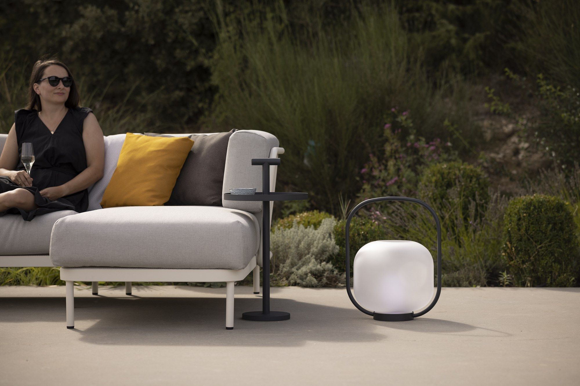 Круглый журнальный столик из нержавеющей стали Todus Albus ARCH-00071508 - Вид №8