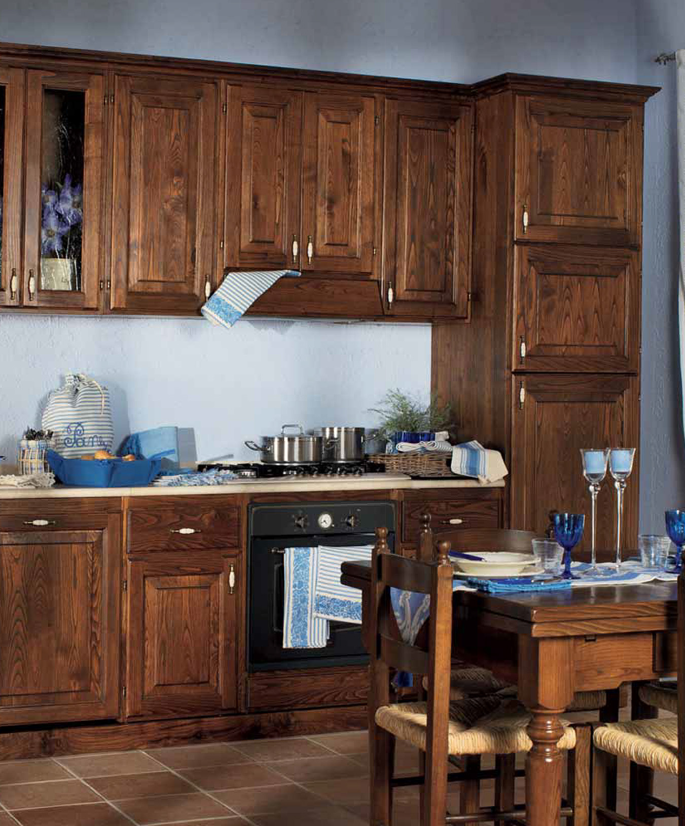 Comp. 3010 Tifernoit Кухня в старинном каштане Cucina - Вид №1