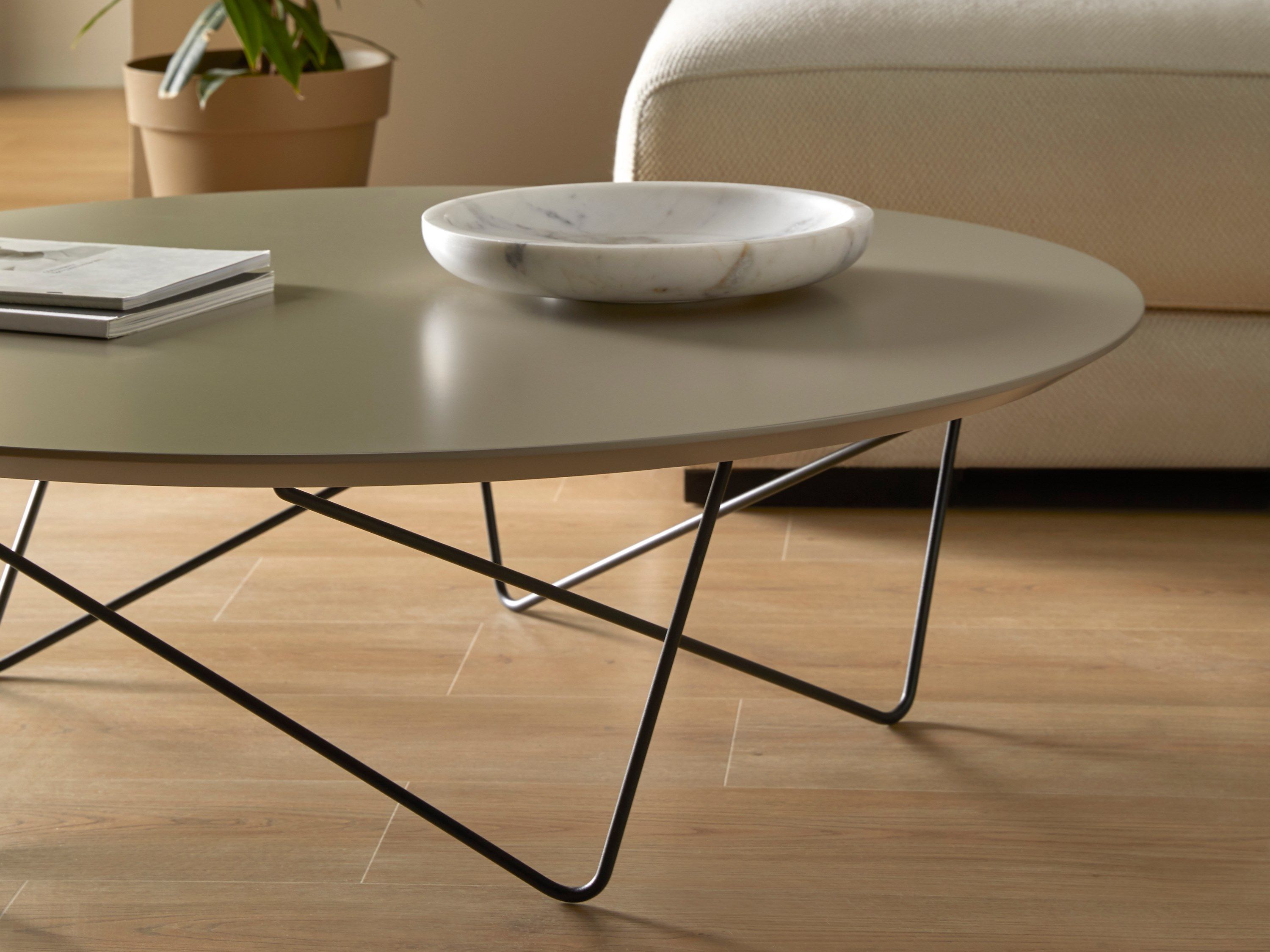 Круглый низкий журнальный столик Kendo Mobiliario Yohsi ARCH-00136468 - Вид №5