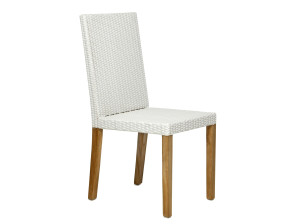 Стул из синтетического волокна