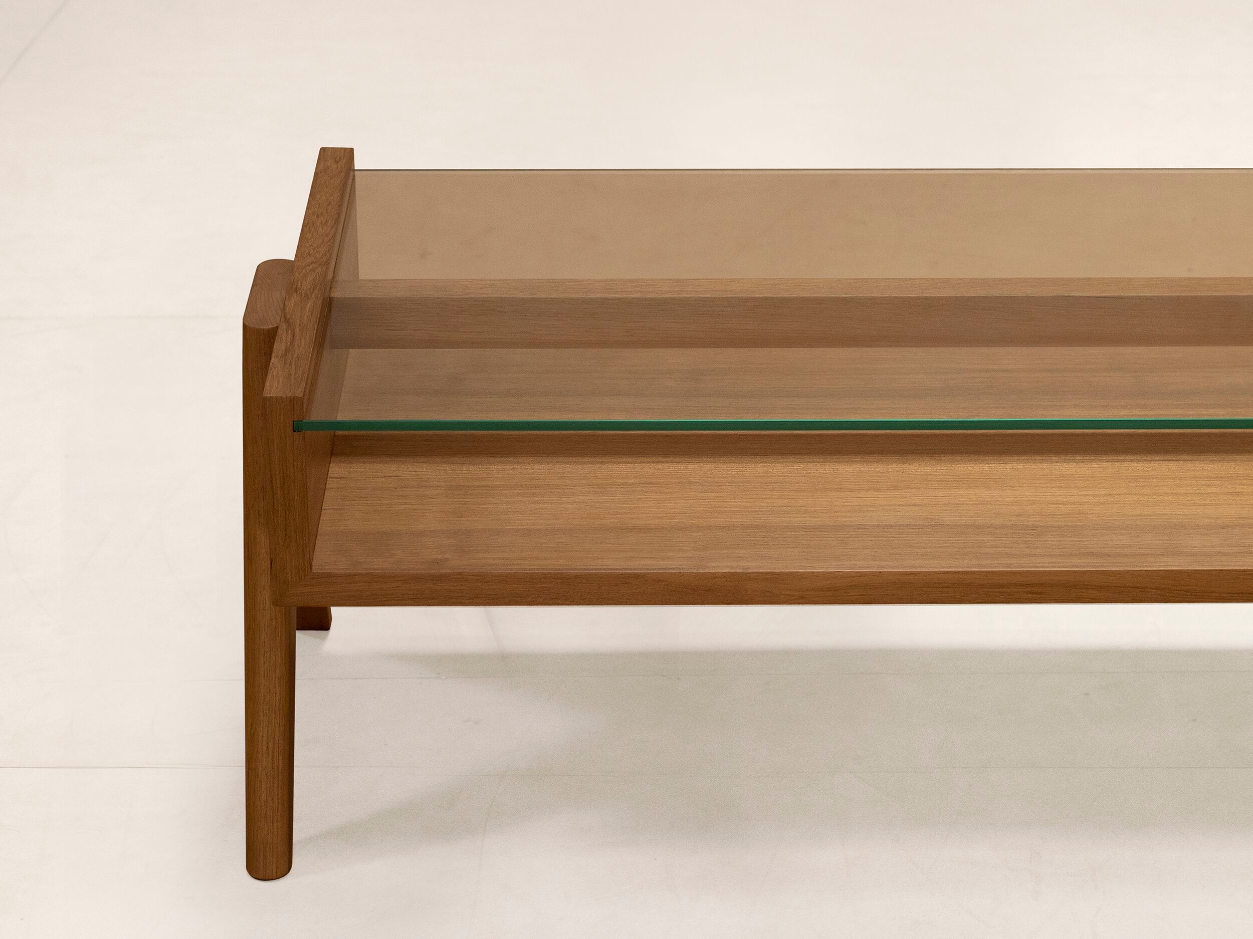 Прямоугольный журнальный столик из дерева и стекла Phantom Hands Project Chandigarh ARCH-00136253 - Вид №1