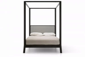 Punt Двуспальная кровать из дерева Breda