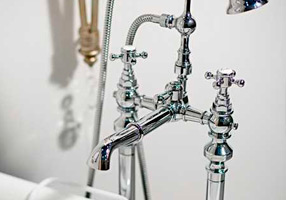 Gentry Home Центр смесителя для раковины до центра два отверстия под смеситель мм Antique Incalux GH103082 - Вид №1