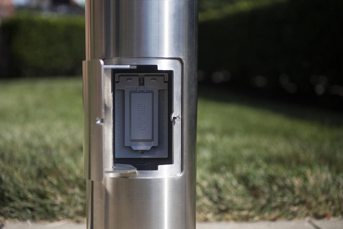 FSRT233 Столбик световой колонны  Forms-surfaces  - Вид №15