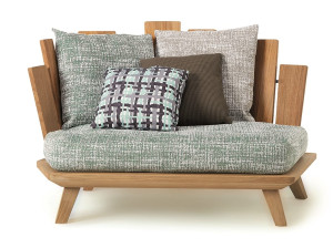 Садовое кресло из тикового дерева