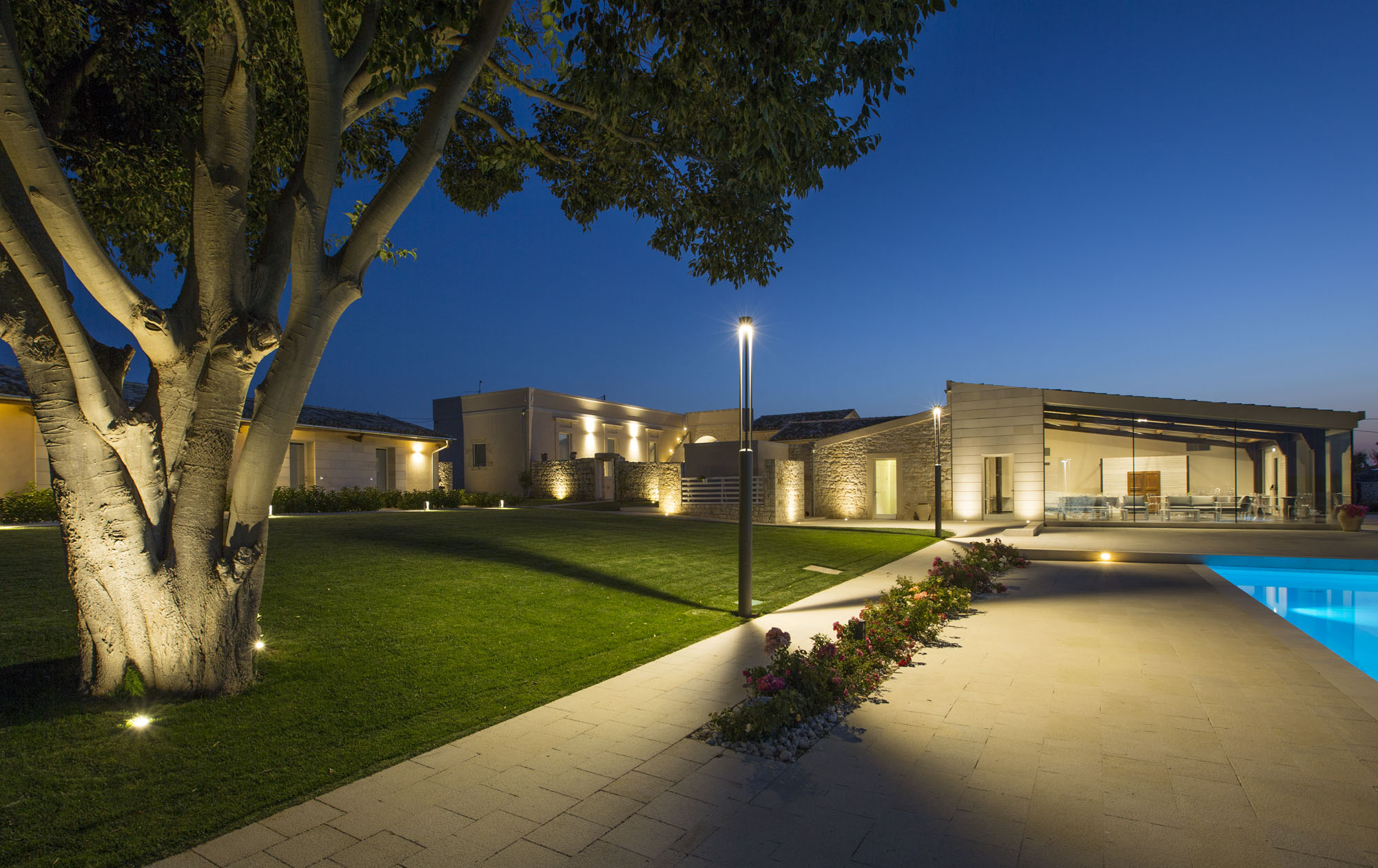 3333663 Уличное освещение  Platek TRIS  TRIS H. 3600 mm - 1 COB LED 4000K - Вид №9