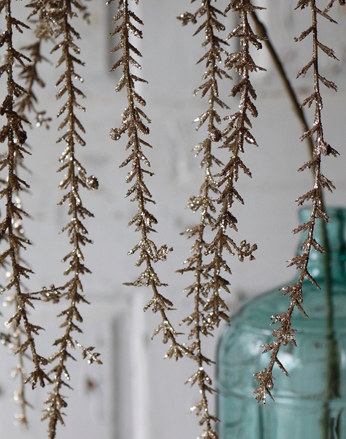 1707 331 a3 Вешалка для искусственного декора с глиттером, 120 см, золото H-andreas  - Вид №6