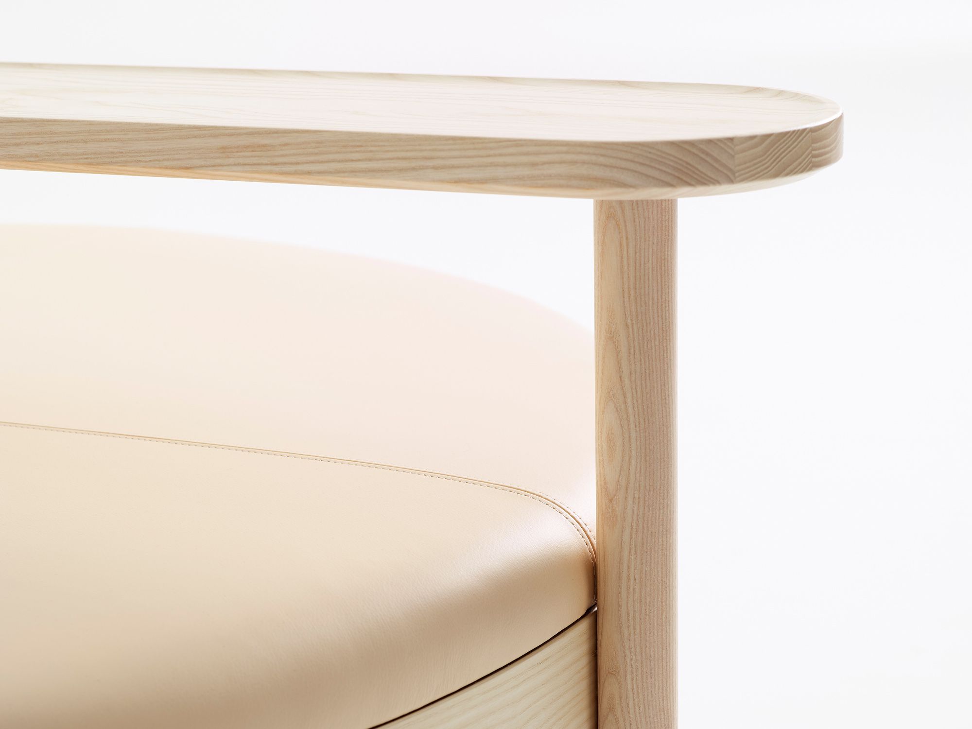 Изогнутая мягкая скамейка из массива дерева Karl Andersson HYGGE ARCH-00144595 - Вид №9