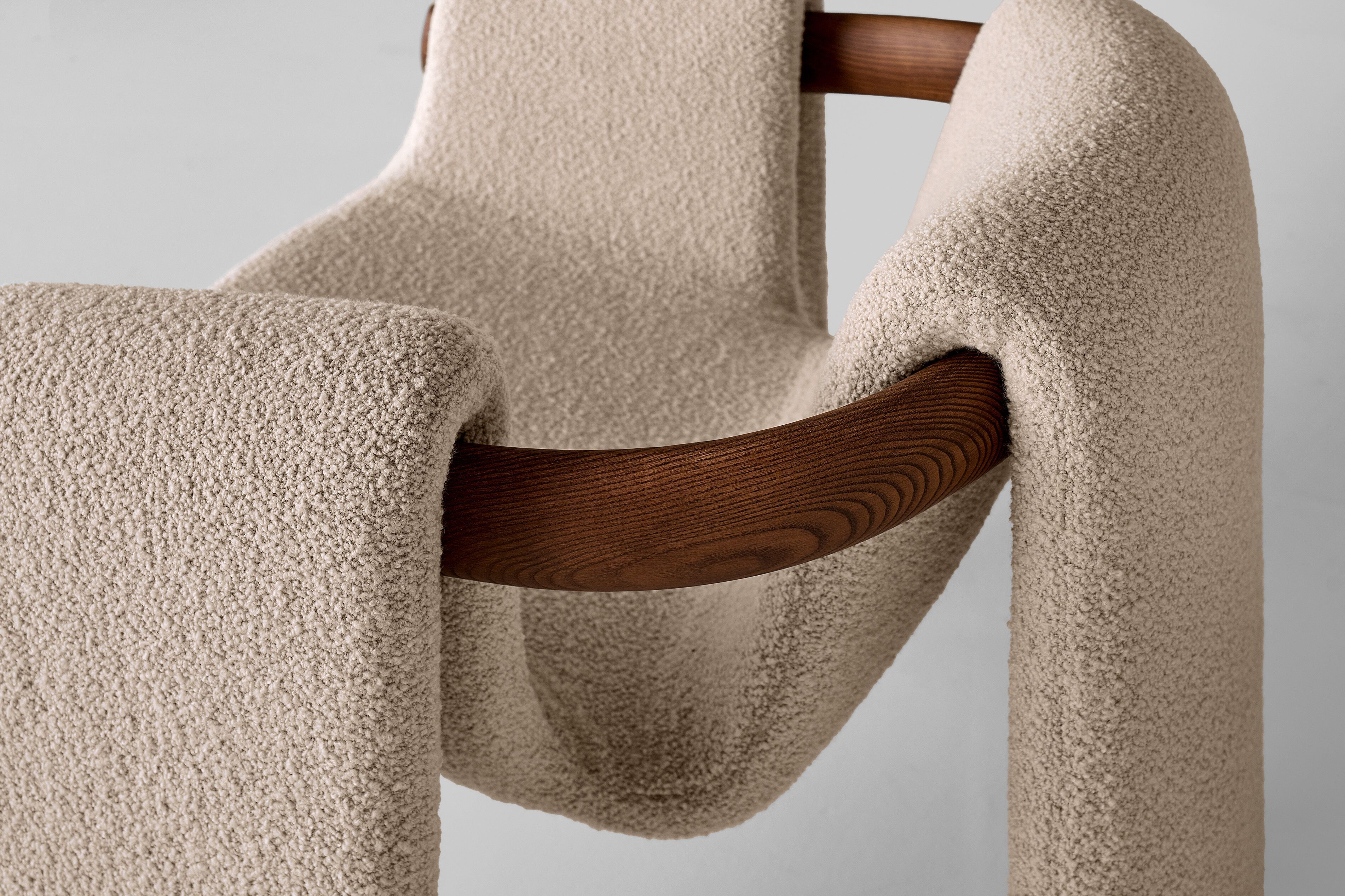 Кожаное кресло Paolo Castelli вечером ARCH-00024774 - Вид №8