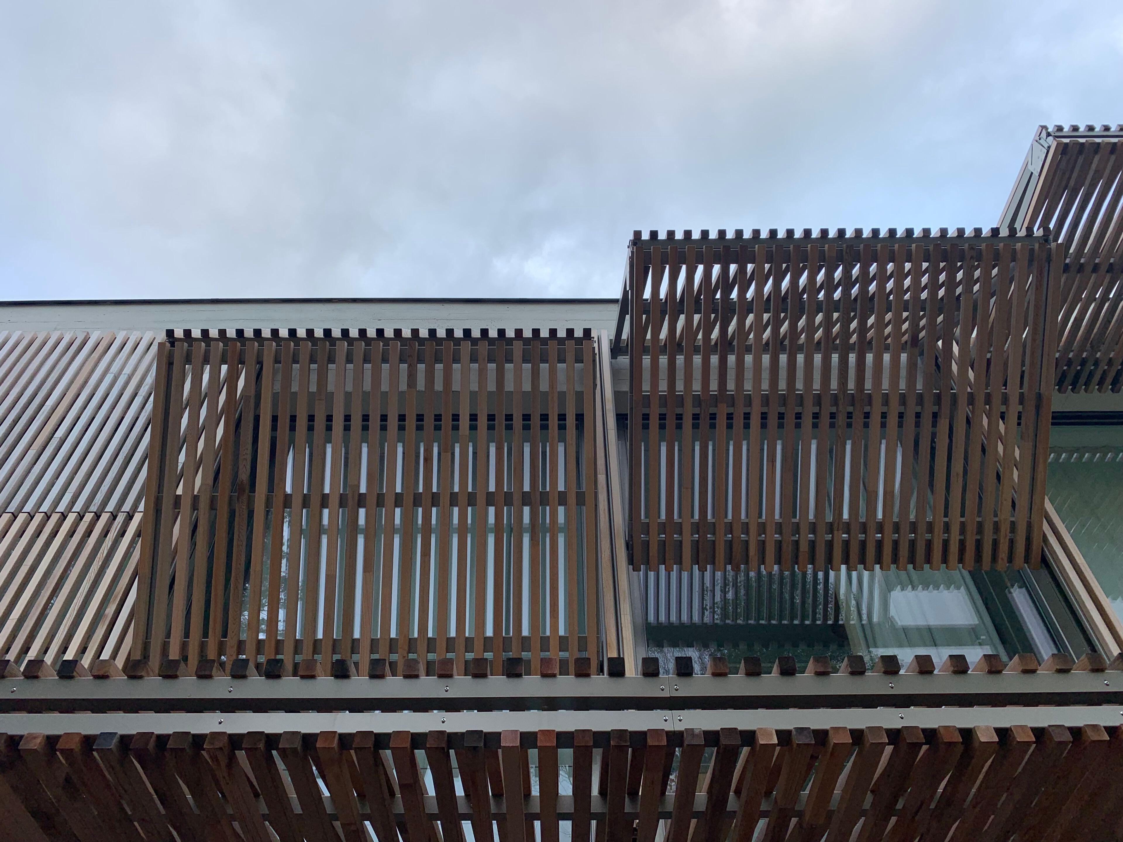 Motorized aluminium solar shading ROSSENI LIFTING FOLDING SHUTTER ARCH-00116007 - Вид №13