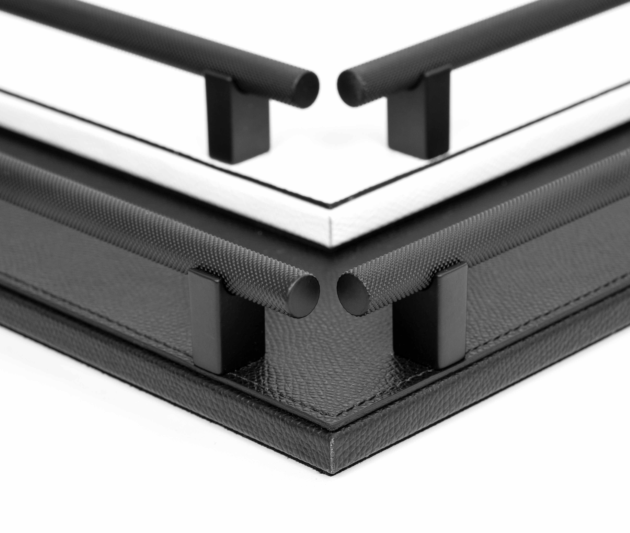 Квадратный поднос Robert - 53,5X53,5 см / металл-финиш_сатин-латунь / плетеная кожа_кремовый Pinetti G5.1972.061.027 - Вид №3