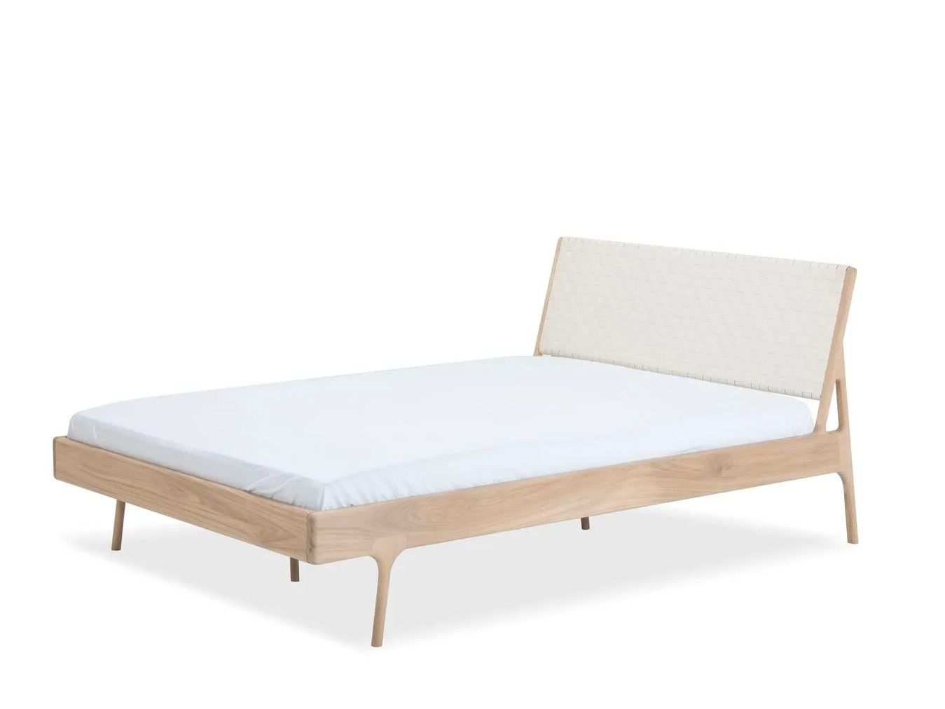 Дубовая двуспальная кровать Gazzda Fawn ARCH-00085993