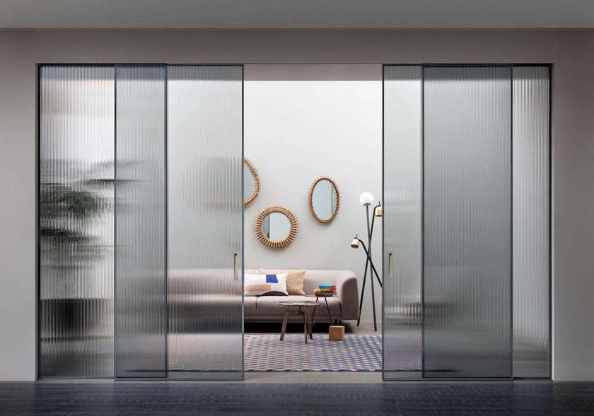 Lualdi Раздвижная стеклянная дверь Sistemi scorrevoli e pivot in vetro Santreyd sun-id-1427353 - Вид №1