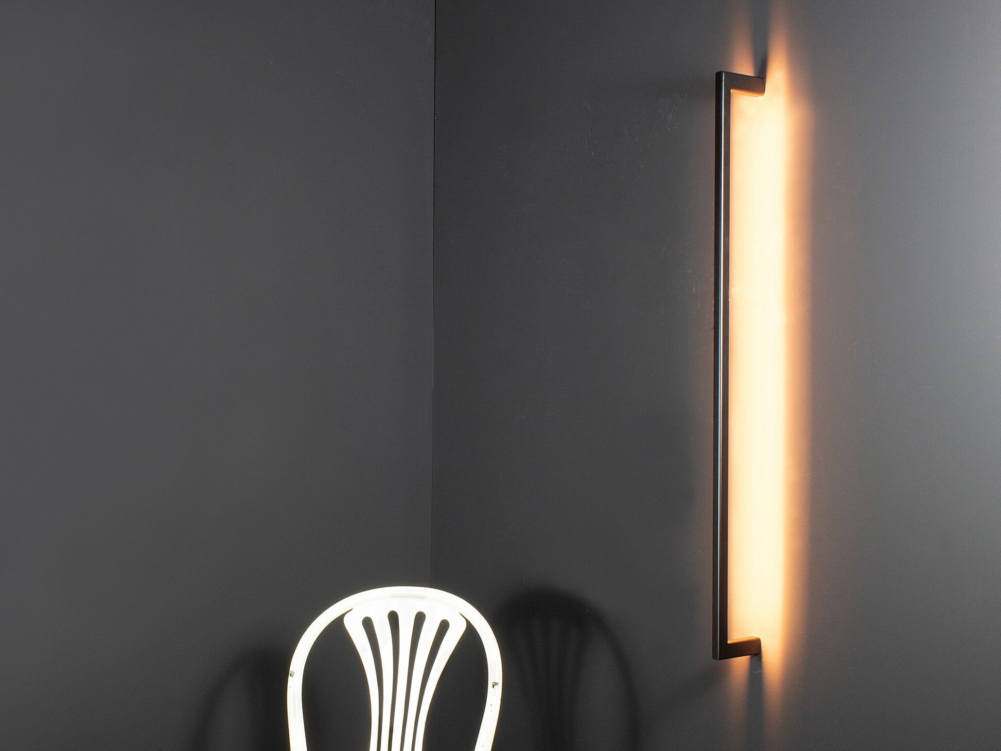 Железный светодиодный настенный светильник Renzo Serafini ручка ARCH-00044189