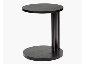 Деревянный низкий круглый журнальный столик