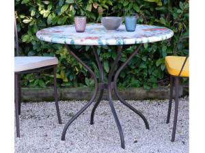 Садовый стол из фаянса и нержавеющей стали