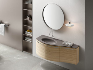 Деревянный умывальник с зеркалом