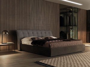 Замшевая кровать с капитонным изголовьем