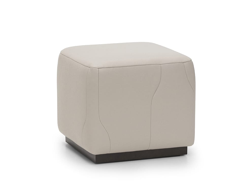 Кожаный квадратный пуф Formitalia PIER ARCH-00101668