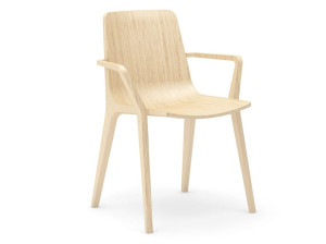 Деревянный стул с подлокотниками