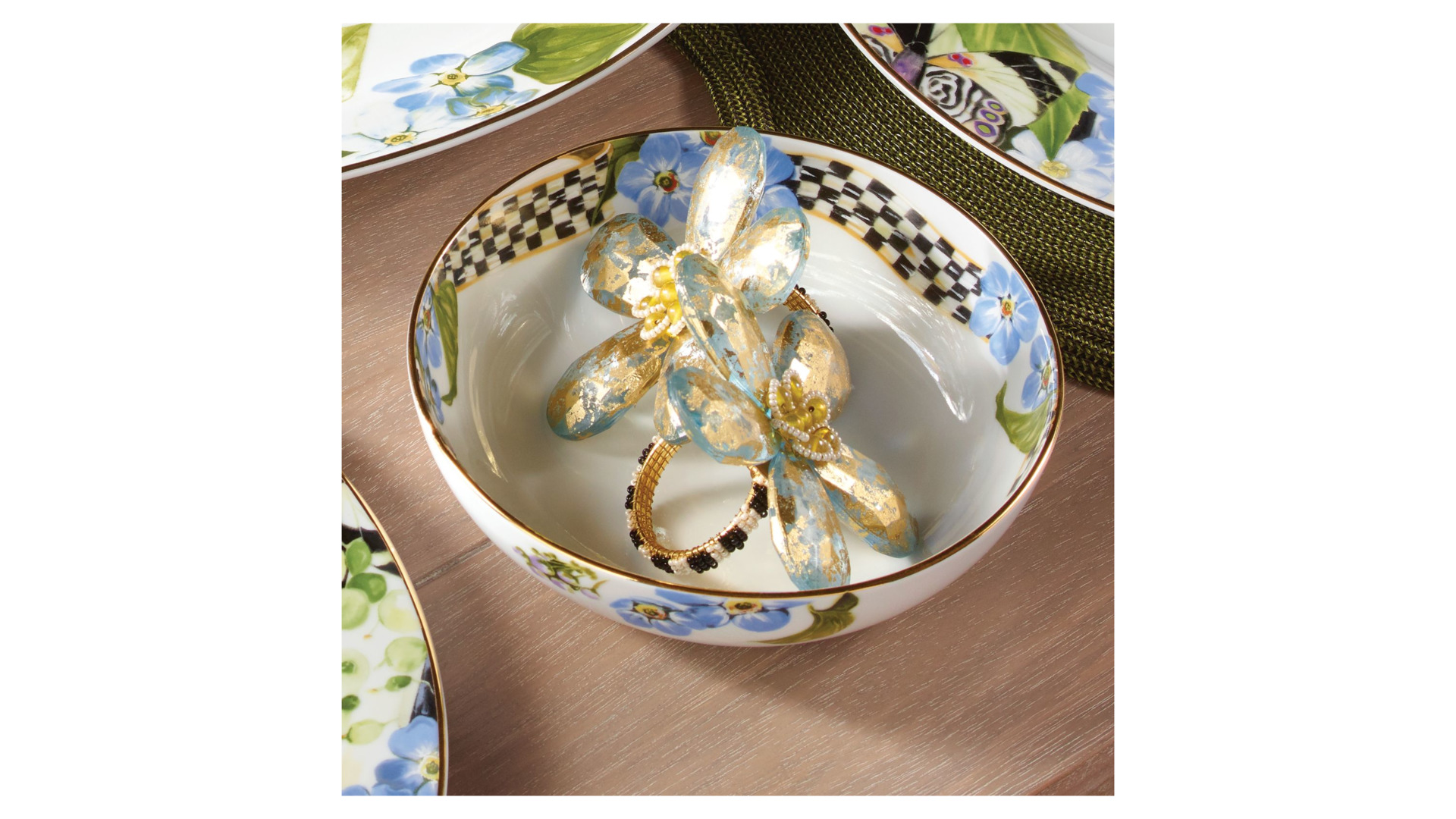 10641936 Mackenzie-Childs Салатник Thistle & Bee 16Dx4H Фарфор  - Вид №1