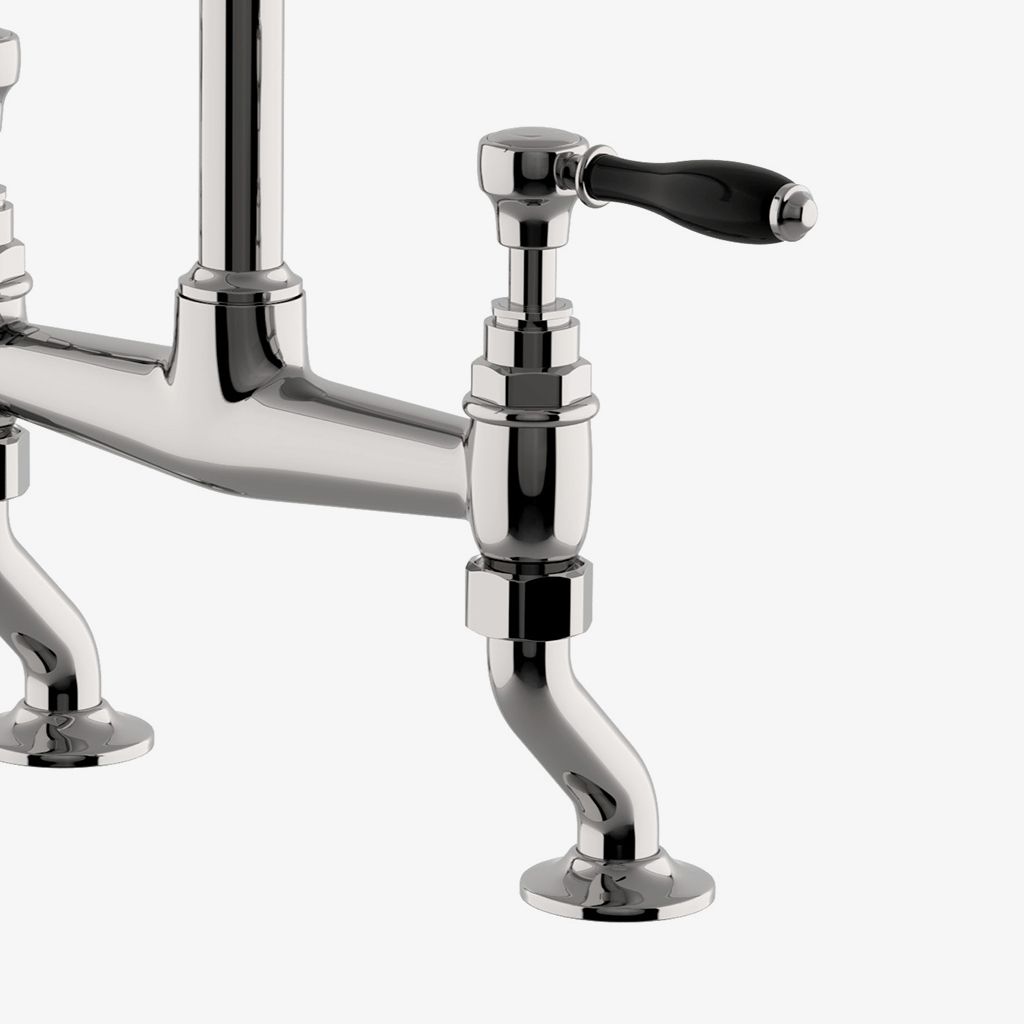 EAKM14 Смеситель для кухни Gooseneck с двумя отверстиями в винтажном стиле Easton, ручки рычага из черного фарфора Waterworks  - Вид №1