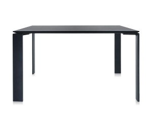 Квадратный стол со стальным основанием и ламинированной столешницей