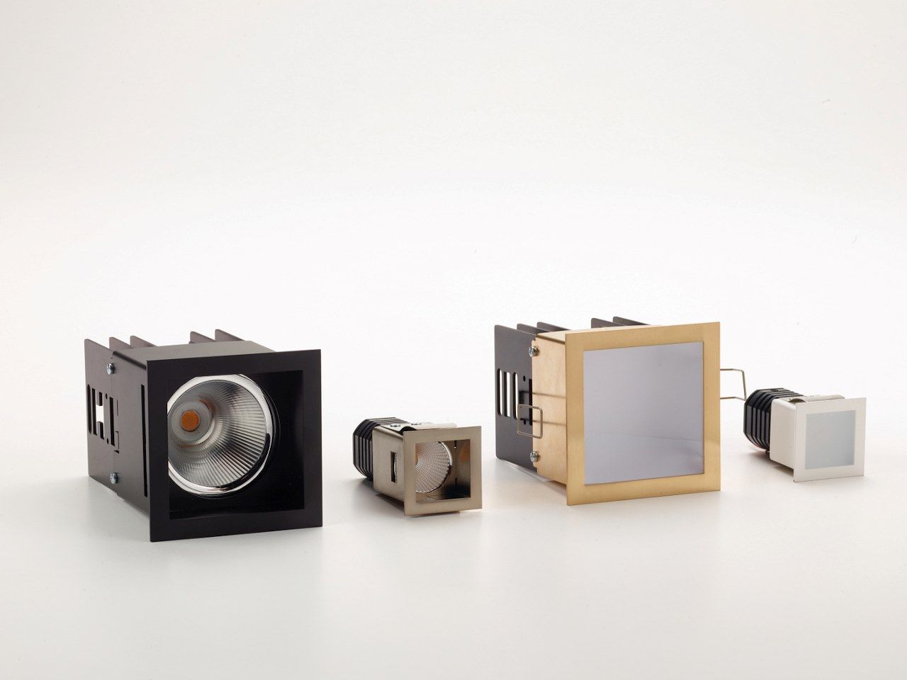 Алюминиевый квадратный светодиодный светильник EGOLUCE ARCH-00095957 - Вид №2