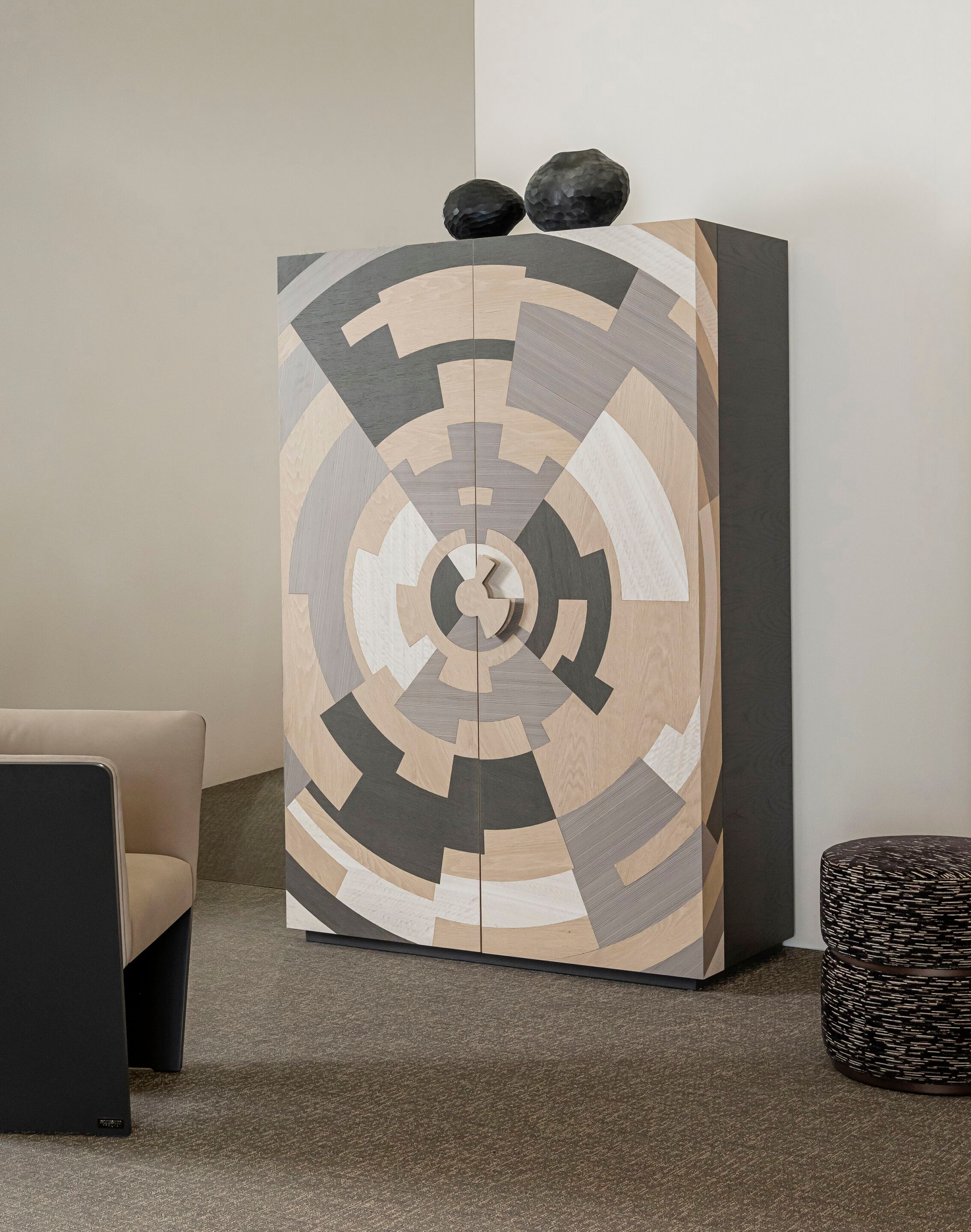 Деревянный шкаф со встроенным освещением Bizzotto Italia Aequilibrium ARCH-00118381 - Вид №2