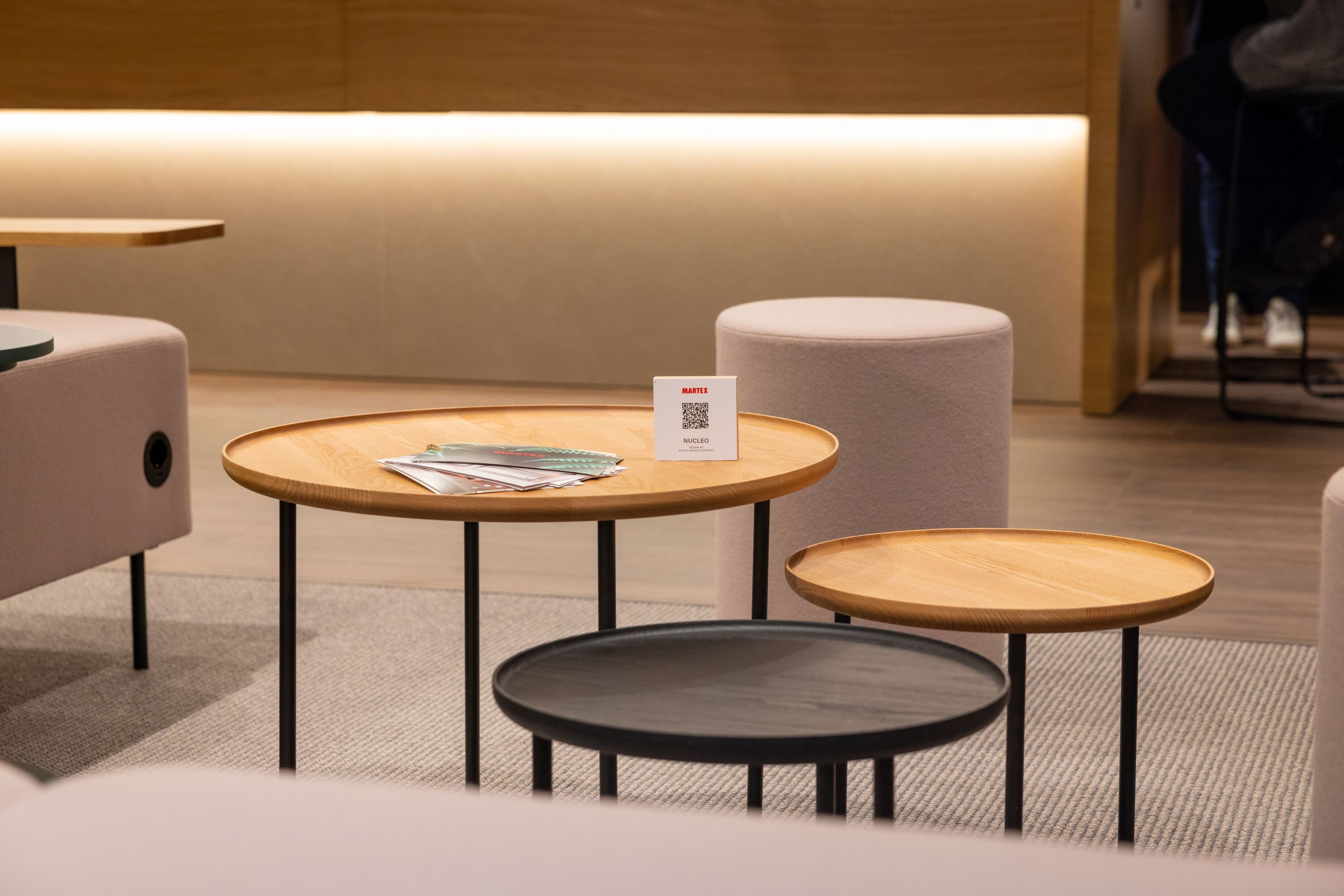 Круглый журнальный столик из ясеня Martex вокруг ARCH-00145318 - Вид №1