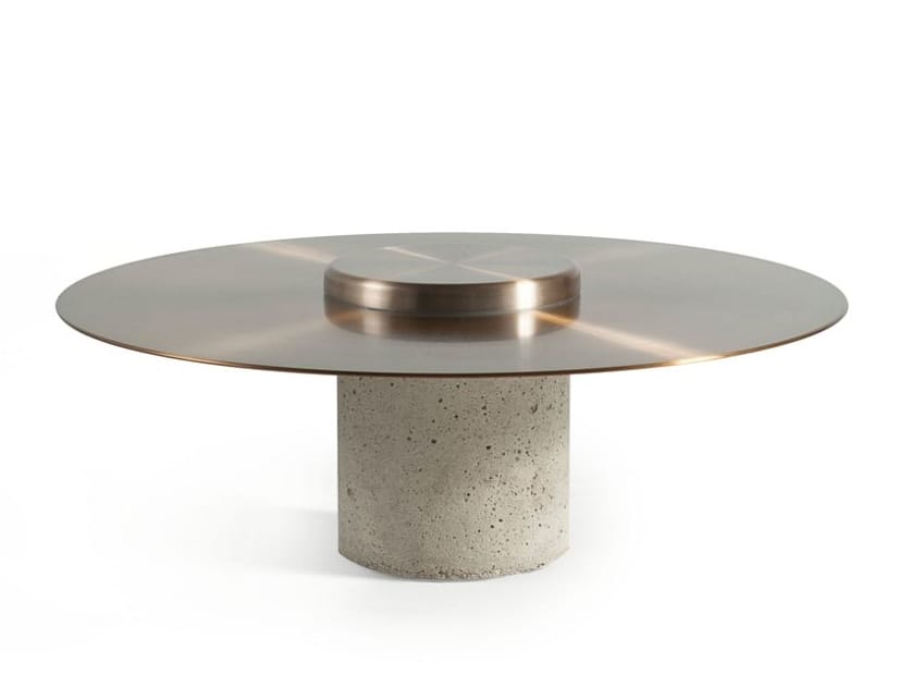 Алюминиевый и бетонный круглый низкий журнальный столик ROCHE BOBOIS CANOTIER ARCH-00115795