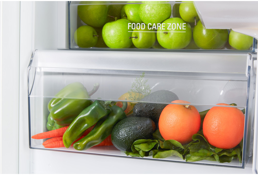 BCB 7030 AA F C (RU) Встраиваемый холодильник / 177x54x54.5 см, холодильное отделение air technology, морозильное no frost, дисплей, 197/63 л. Hotpoint-Ariston Santreyd  - Вид №3