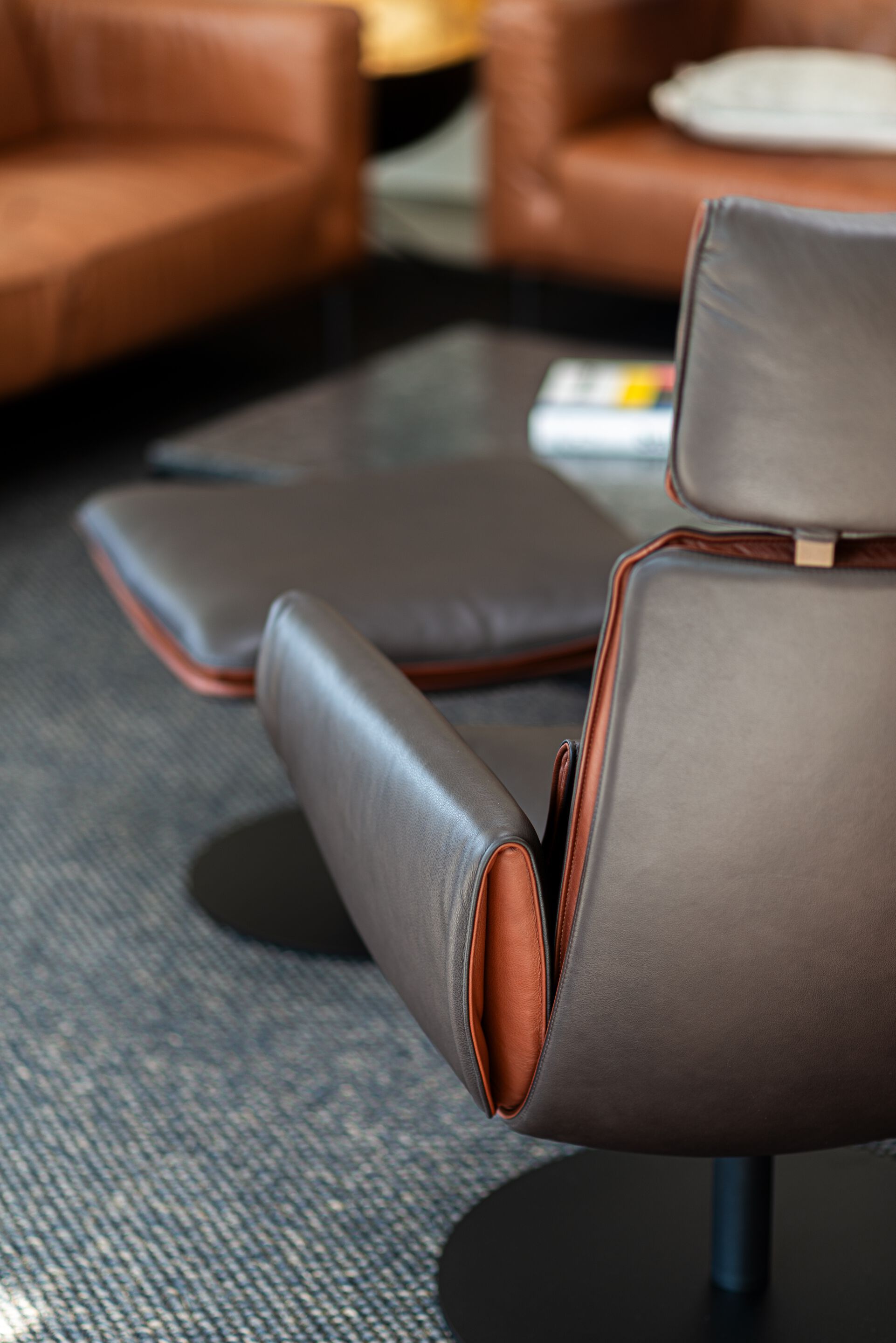 Кресло на колонне с круглым основанием KFF Cado ARCH-00114569 - Вид №3