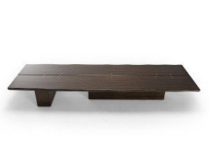 Журнальный столик из красного дерева