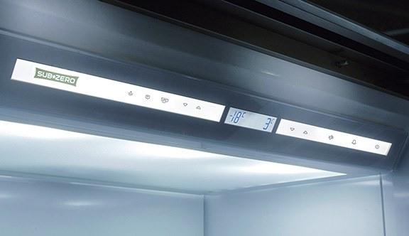 Sub-Zero Встраиваемый двухдверный холодильник из нержавеющей стали с диспенсером для воды класса a +  Icbbi-42sd/s/th  - Вид №4