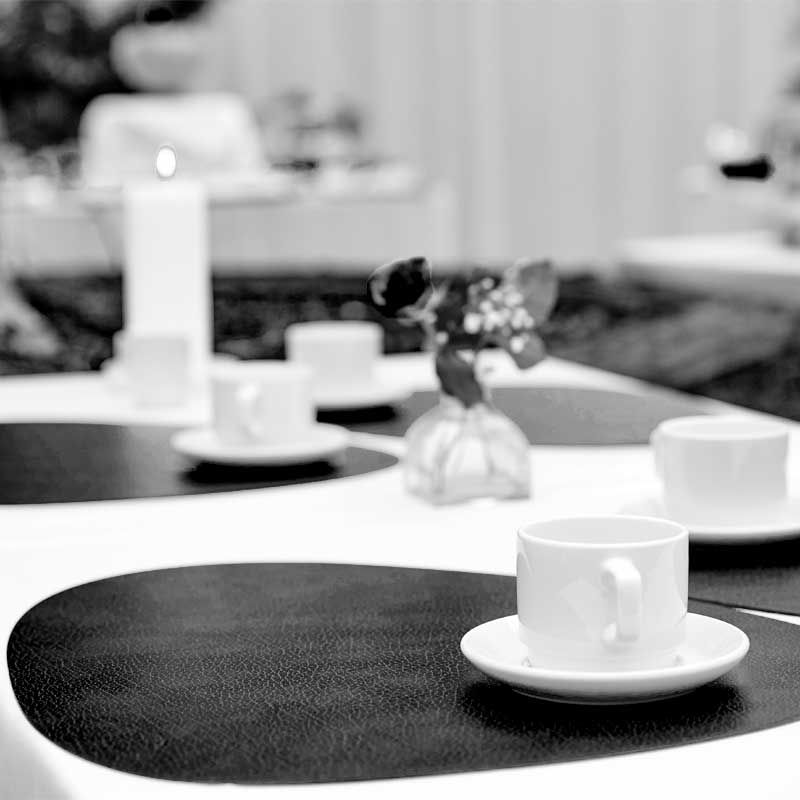 9870 BULL black подстановочная салфетка фигурная 37x44 см, толщина 2мм;LIND DNA - Вид №1