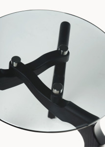 Круглый журнальный столик из дерева и стекла