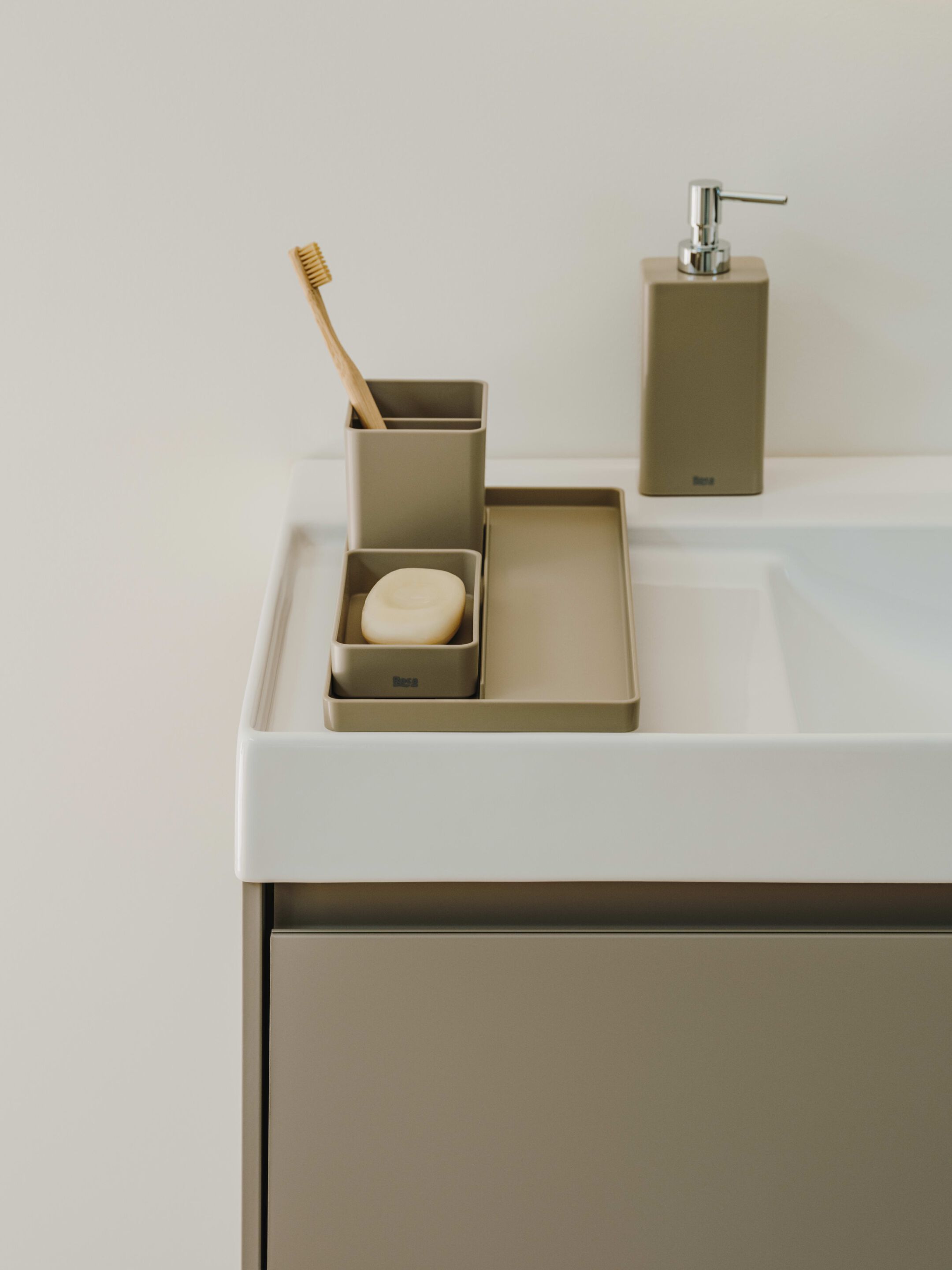 Пластиковый держатель зубной щетки Roca Ona ARCH-00072969 - Вид №4