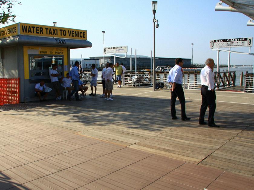 FAVARO1 Бетонный пол для улицы с имитацией дерева Quadra sun-id-1479542 - Вид №2