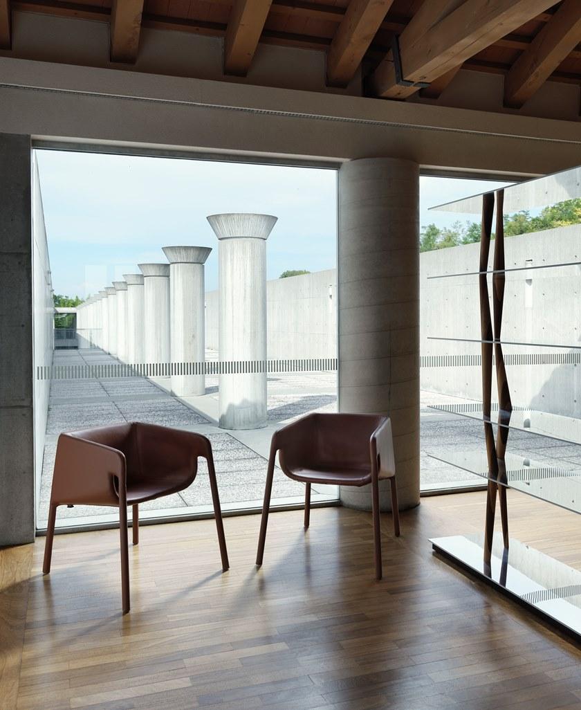 Casamania & Horm Мягкое кресло из ткани или кожи с подлокотниками sun-id-1369596 - Вид №1