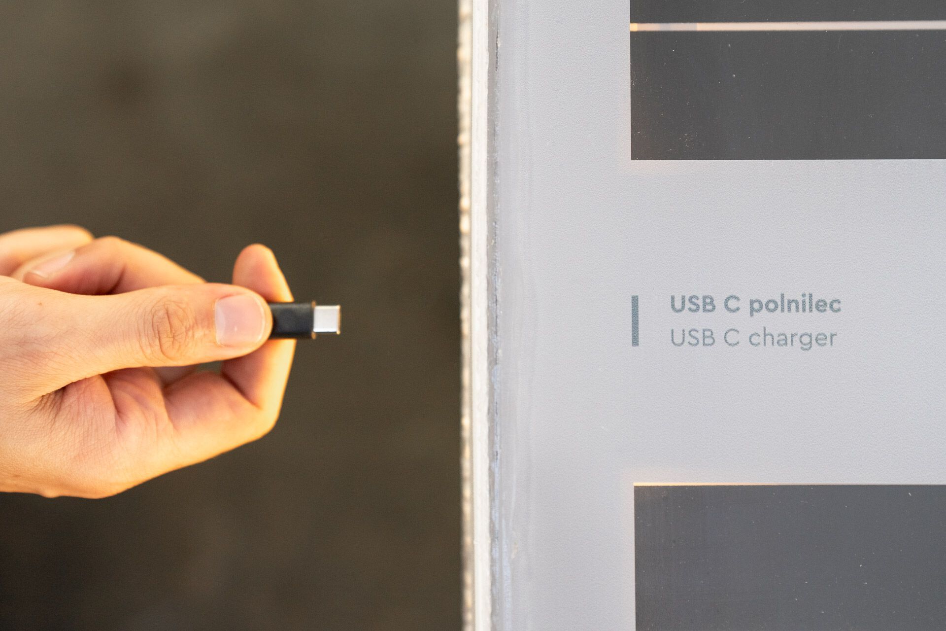 Солнечная бетонная скамья со встроенным освещением Kremen ARCH-00122992 - Вид №8