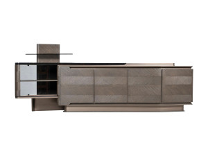 Деревянный шкаф с распашными дверями