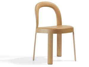 Деревянный и кожаный стул