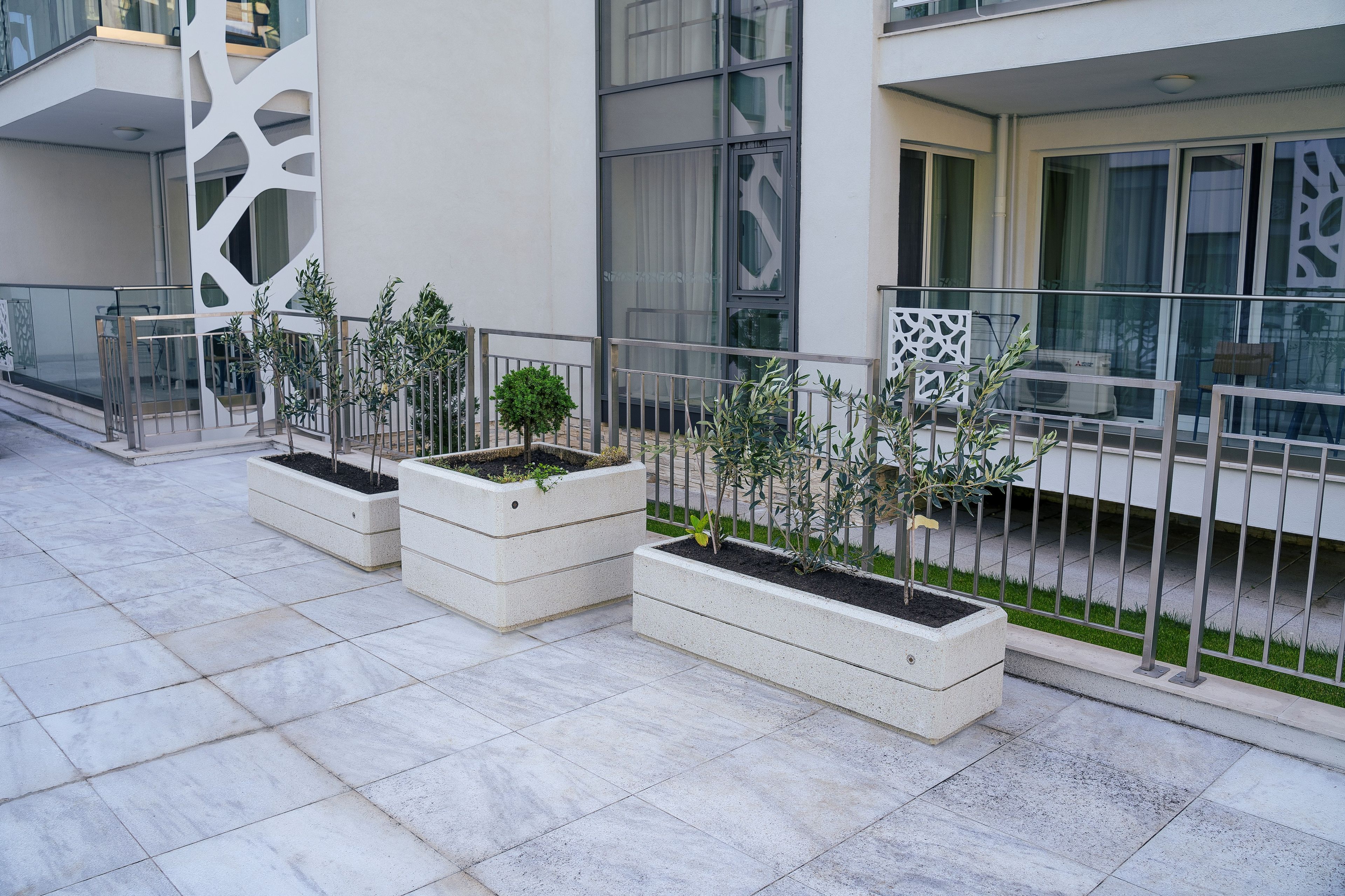 Бетонная плантатор ENCHO ENCHEV - ETE 129 ARCH-00012102