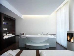 KLAFS Овальная гидромассажная ванна For professionals